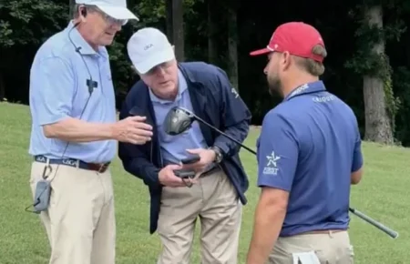 Revisión de las Reglas del Golf: Mi «driver» ha empezado a hacer ruido. ¿Puedo sustituirlo durante una ronda?