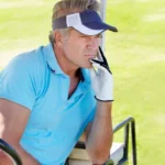Revisión de las Reglas del Golf: Mi rival acaba de infringir dos reglas antes de golpear la bola. ¿Cómo se debe actuar en este caso?