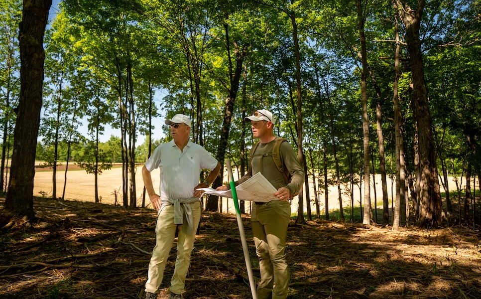 Dentro del Frontier Club, un nuevo campo de golf diseñado por Gil Hanse que está tomando forma en las afueras de Ann Arbor