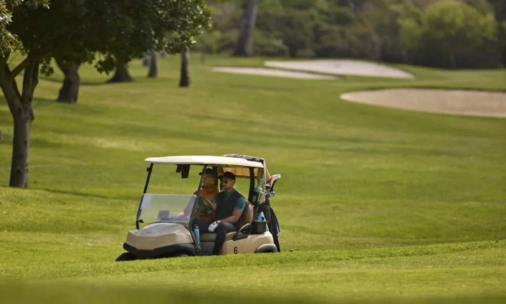 Problemas tontos del golf: Hay gente que necesita una lección sobre «cómo manejar el carrito»