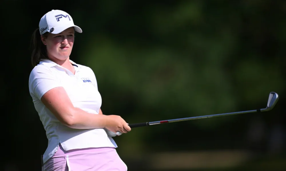 Lottie Woad consiguió su tarjeta para el circuito en el Evian el año pasado; ahora tiene a su alcance su primera victoria en un gran torneo